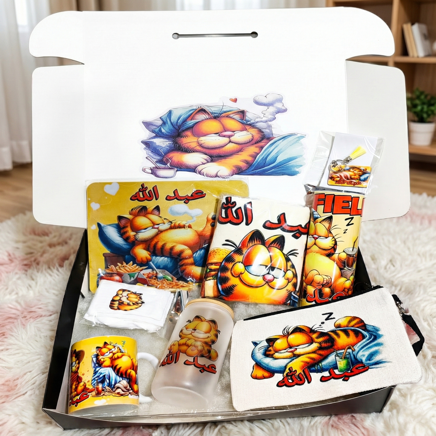 Garfield Lazy Days Box – Custom Name | Includes Mouse Pad, Tote Bag, Pouch & Drinkware Set & More